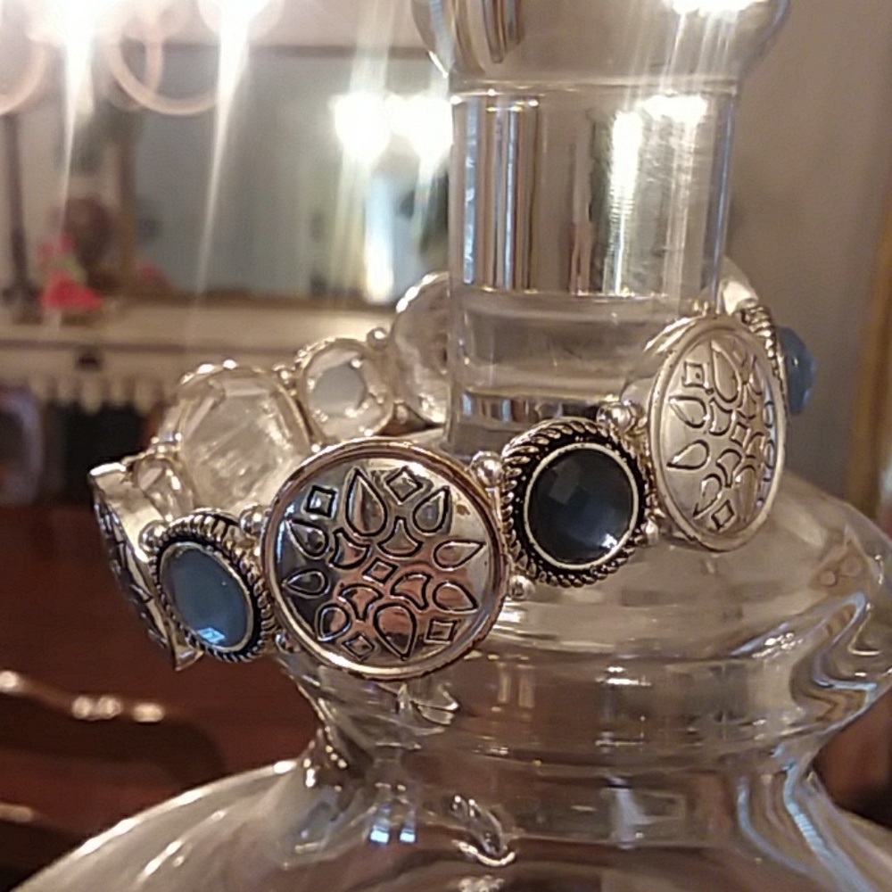 Napier stretch bracelet